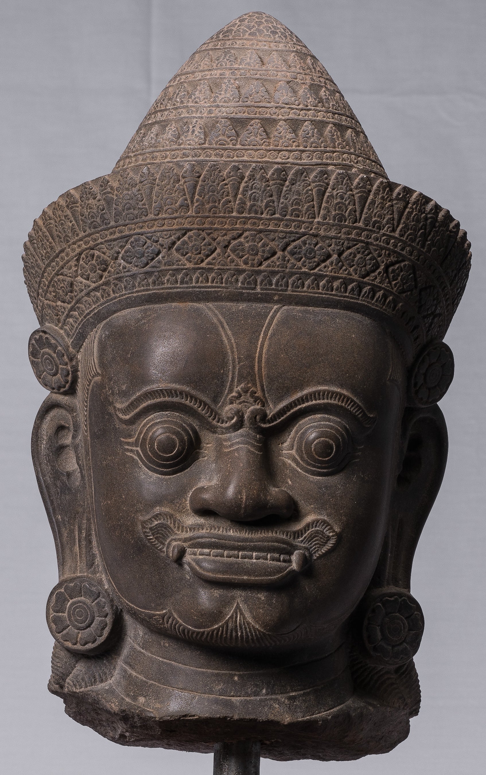 Estatua de Guardian - Antigua Khmer Stone Banteay srei Style Yaksha Temple Guardian - 58 cm / 23 "