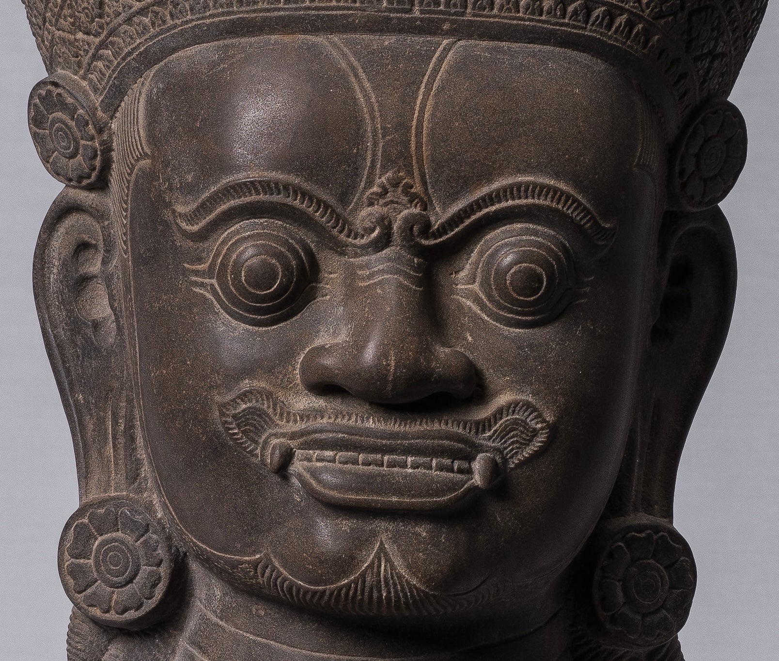 Estatua de Guardian - Antigua Khmer Stone Banteay srei Style Yaksha Temple Guardian - 58 cm / 23 "