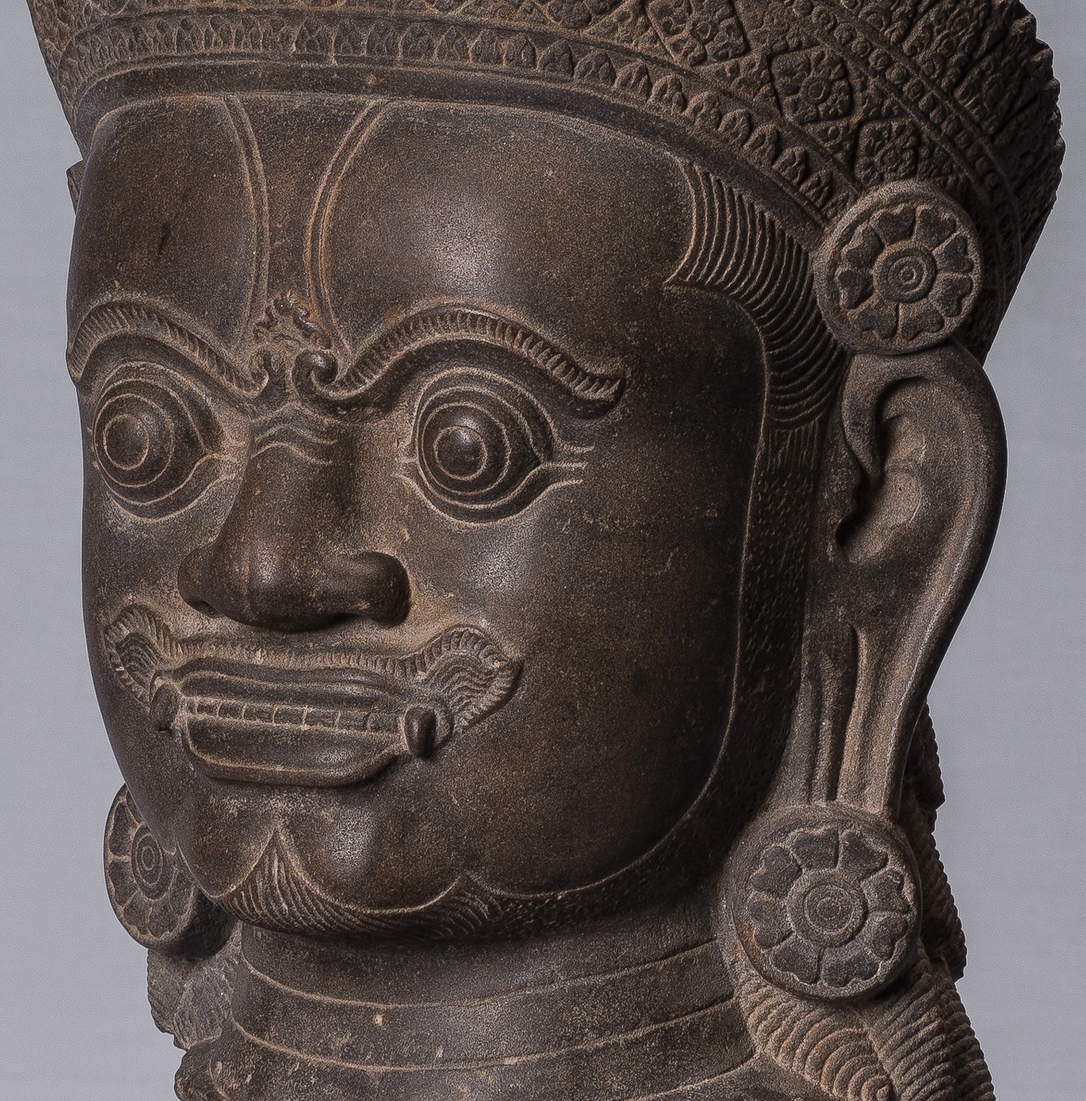 Estatua de Guardian - Antigua Khmer Stone Banteay srei Style Yaksha Temple Guardian - 58 cm / 23 "