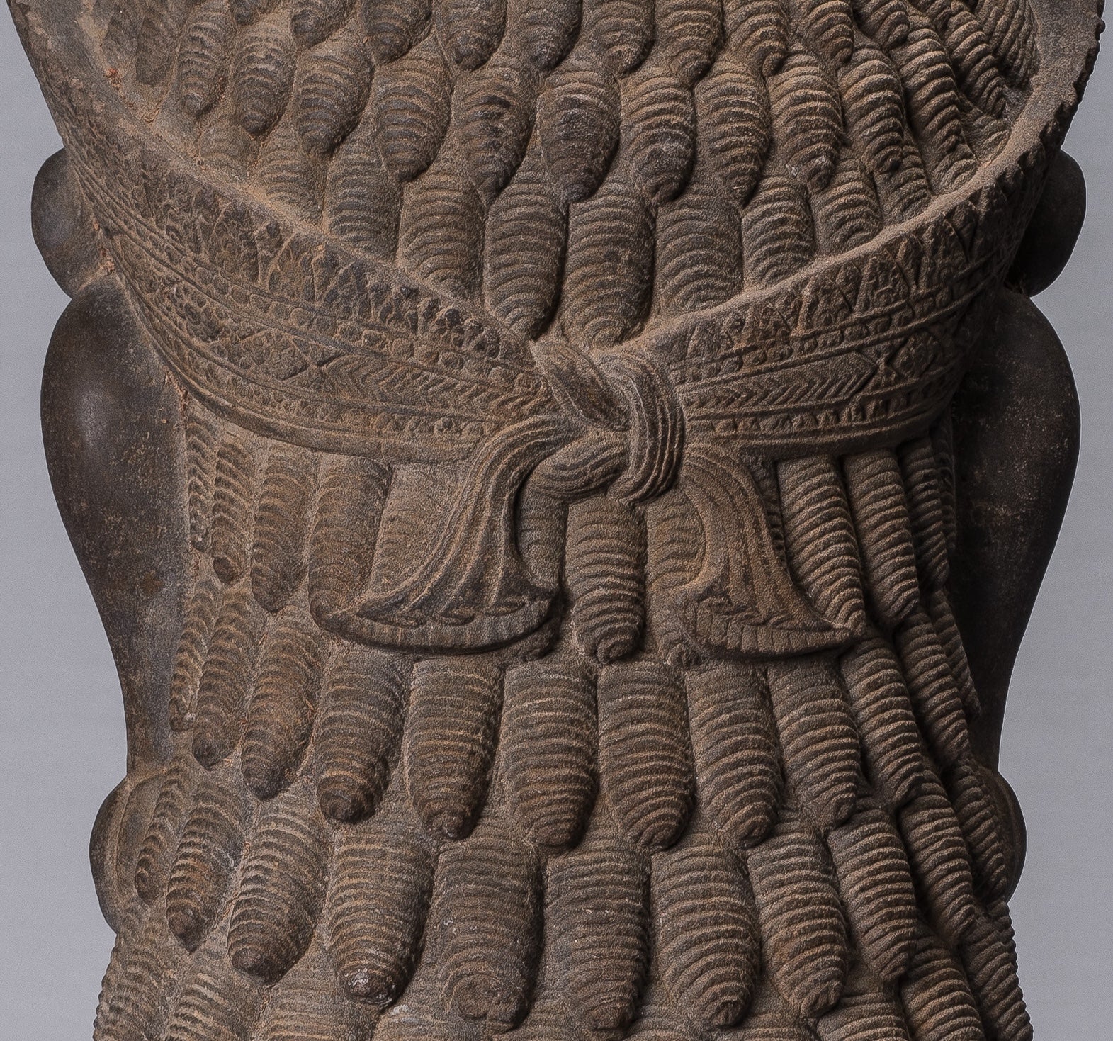 Estatua de Guardian - Antigua Khmer Stone Banteay srei Style Yaksha Temple Guardian - 58 cm / 23 "