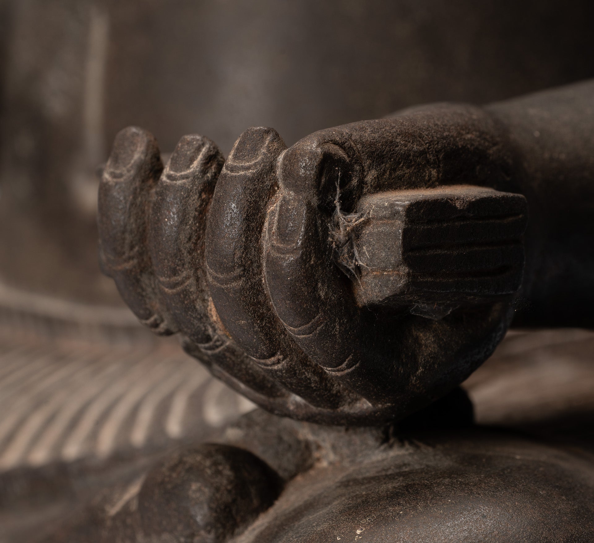 Antique Khmer Style Stone Koh Ker seduto Bodhisattva Avalokitesvara Statua - 62 cm/25 "
