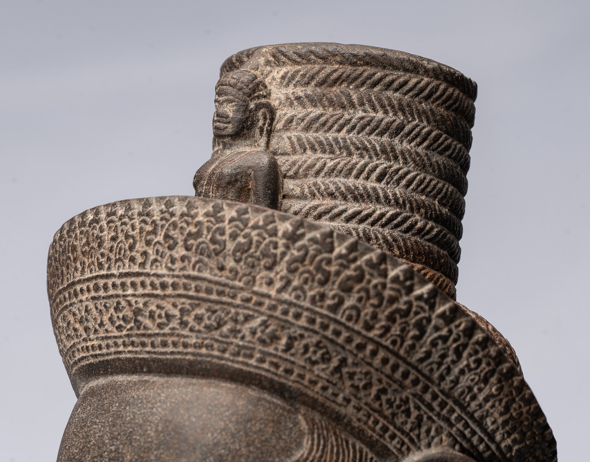 Antique Khmer Style Stone Koh Ker seduto Bodhisattva Avalokitesvara Statua - 62 cm/25 "