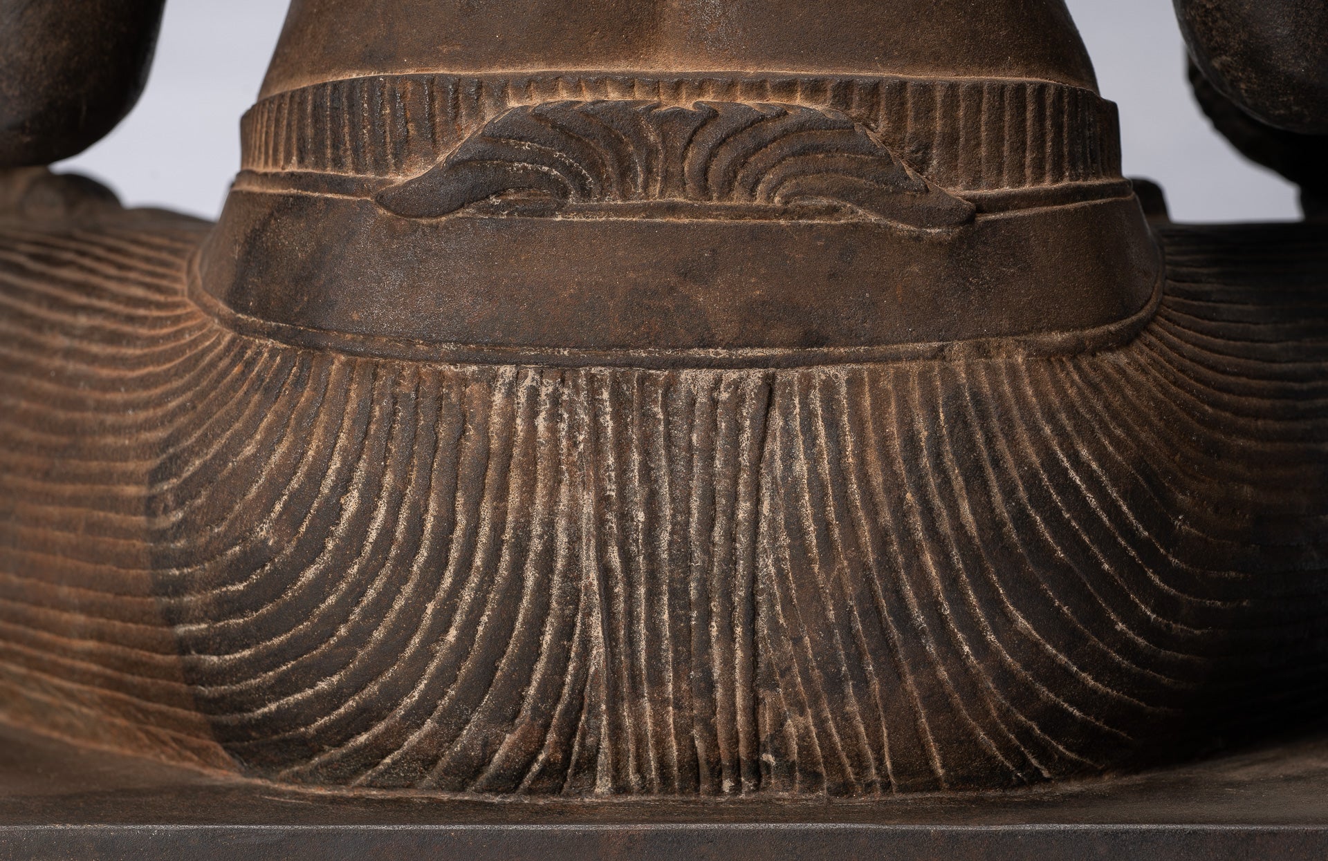 Antique Khmer Style Stone Koh Ker seduto Bodhisattva Avalokitesvara Statua - 62 cm/25 "