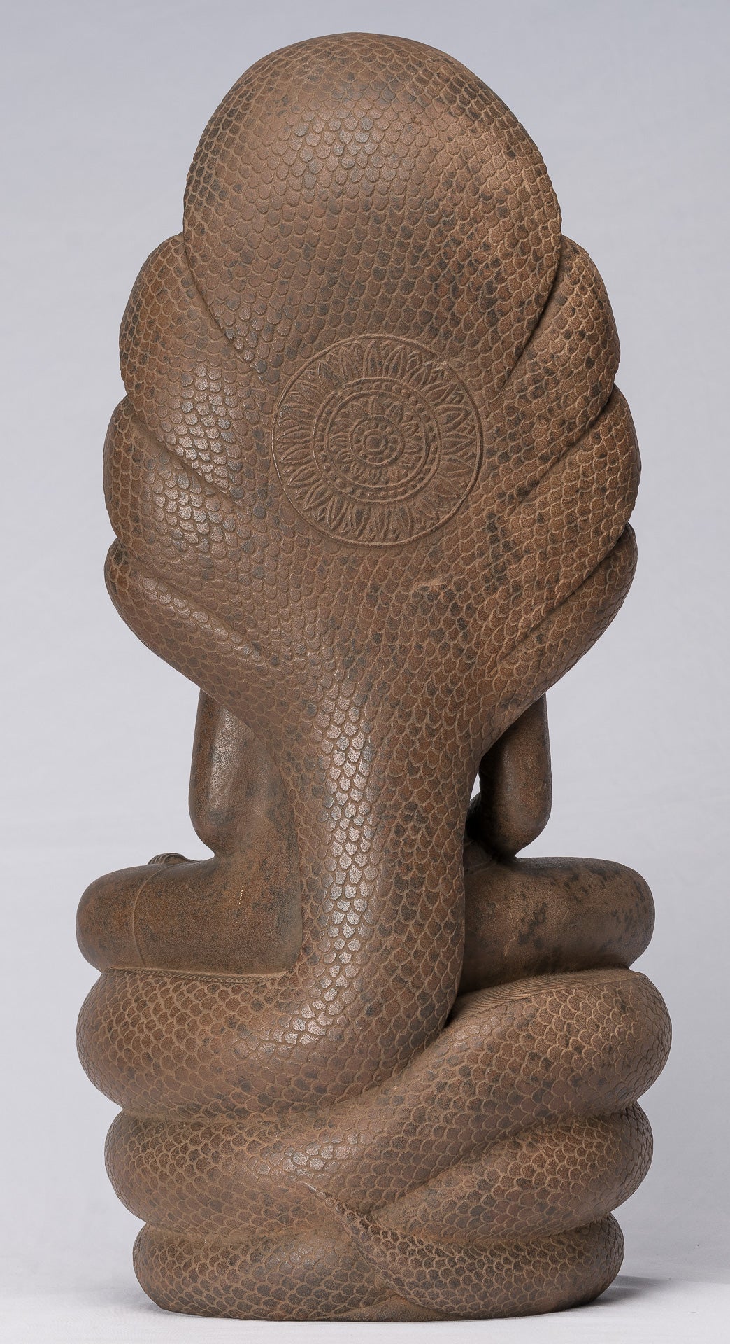 Statue de Bouddha – Bouddha de méditation Naga assis en pierre khmère antique de style Angkor Wat – 56 cm