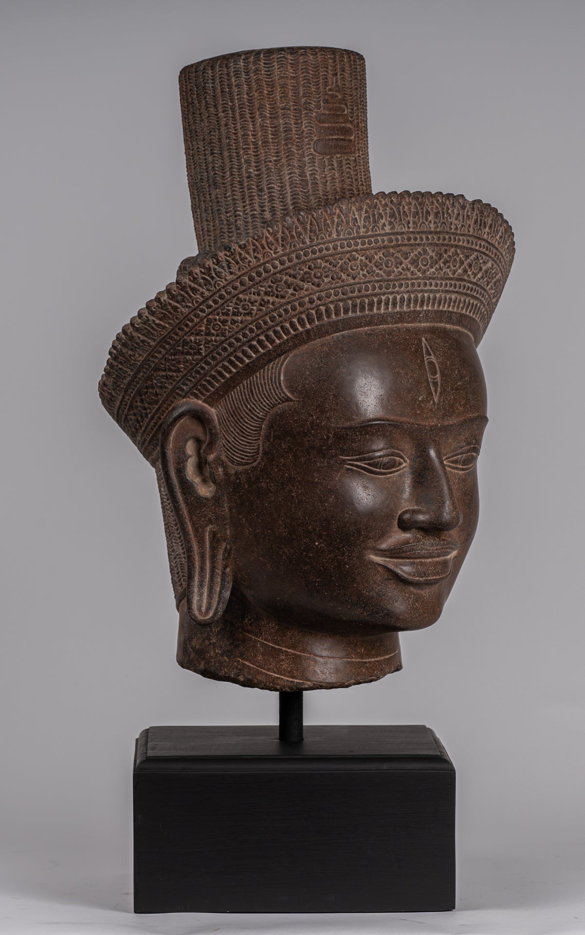 Statua Shiva - Antique Koh Ker Style Khmer Stone Shiva Head Statue - The Destroyer - 54cm/22 "