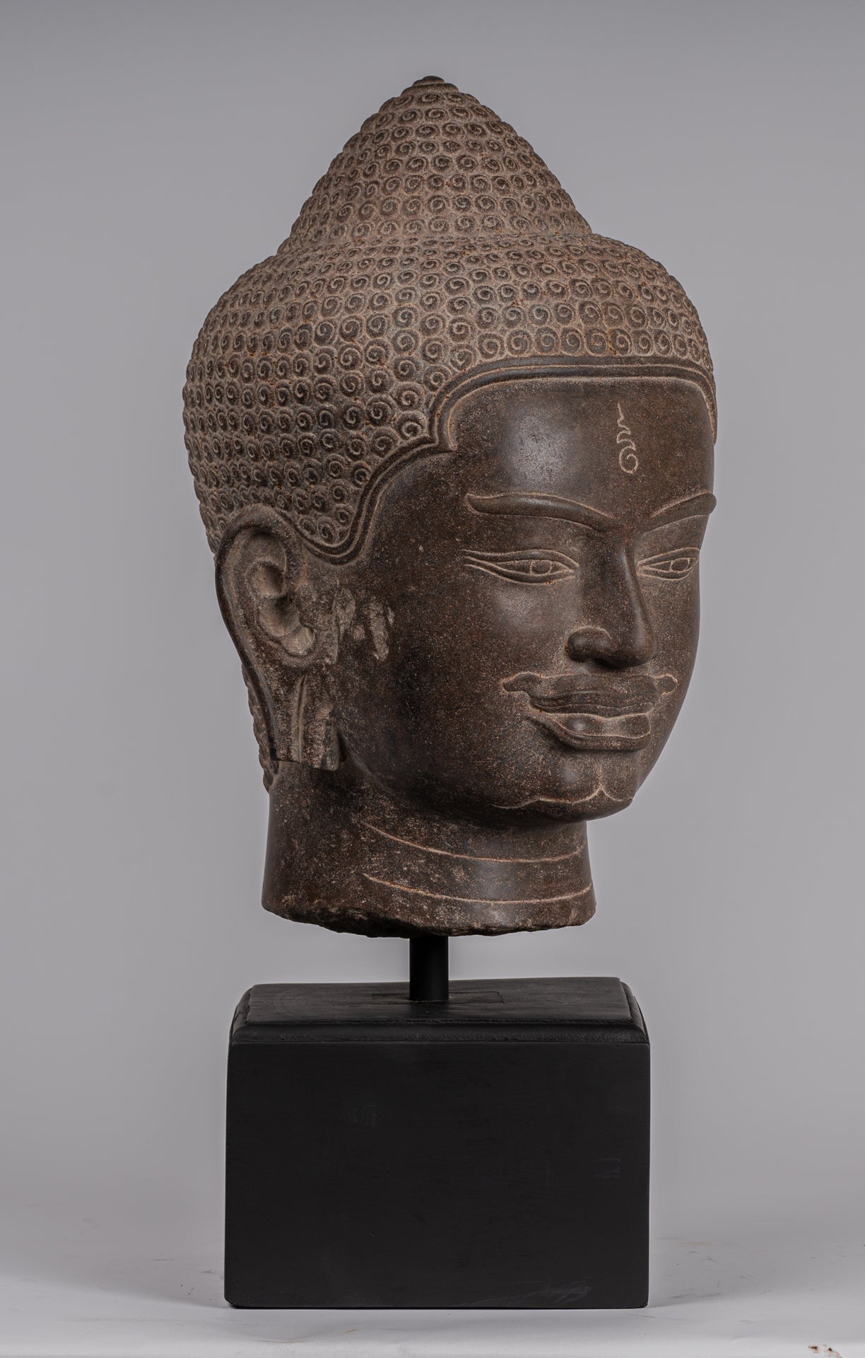 Estatua de Shiva - Estatua de cabeza de piedra marrón de estilo juvial de estilo juvial - El destructor - 52 cm/21 "