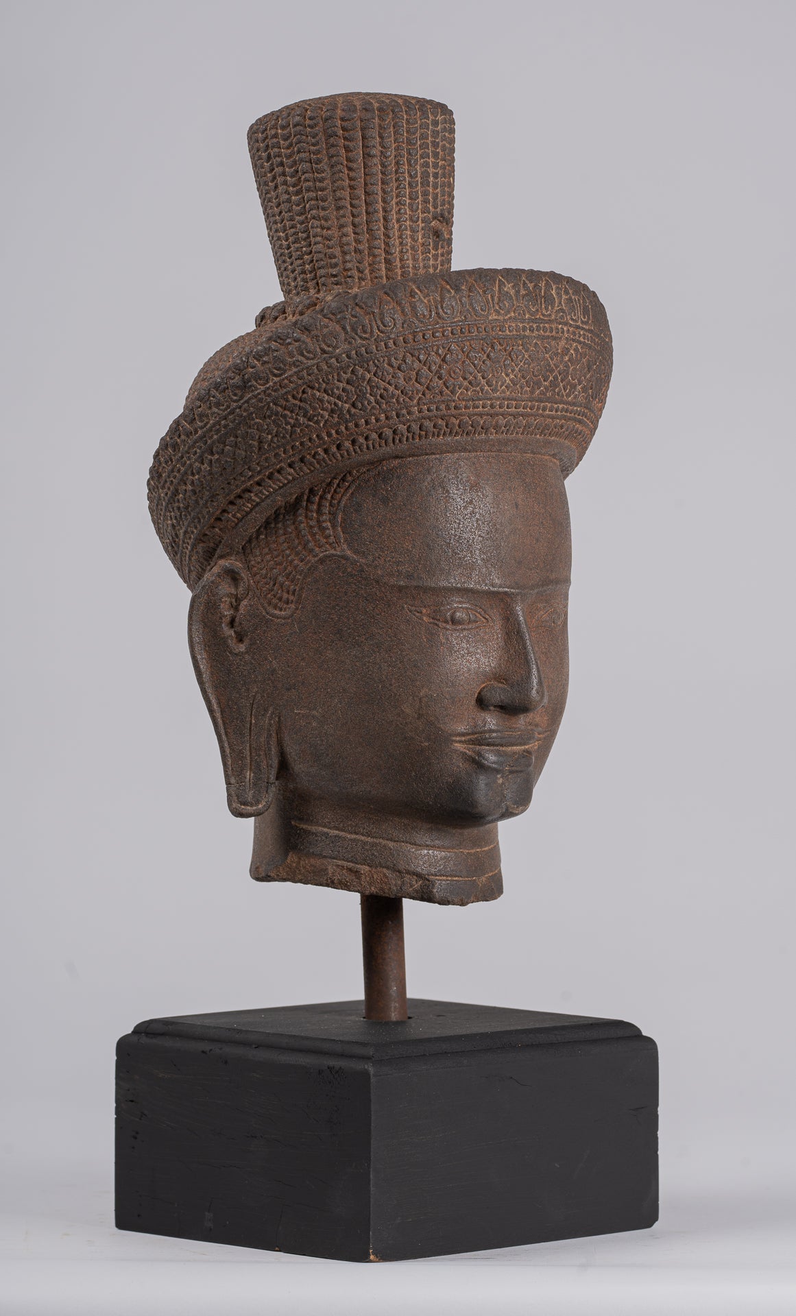 Vishnu Statue - Antique Koh Ker Style Stone Mounted Khmer Vishnu Head - 44cm / 18"