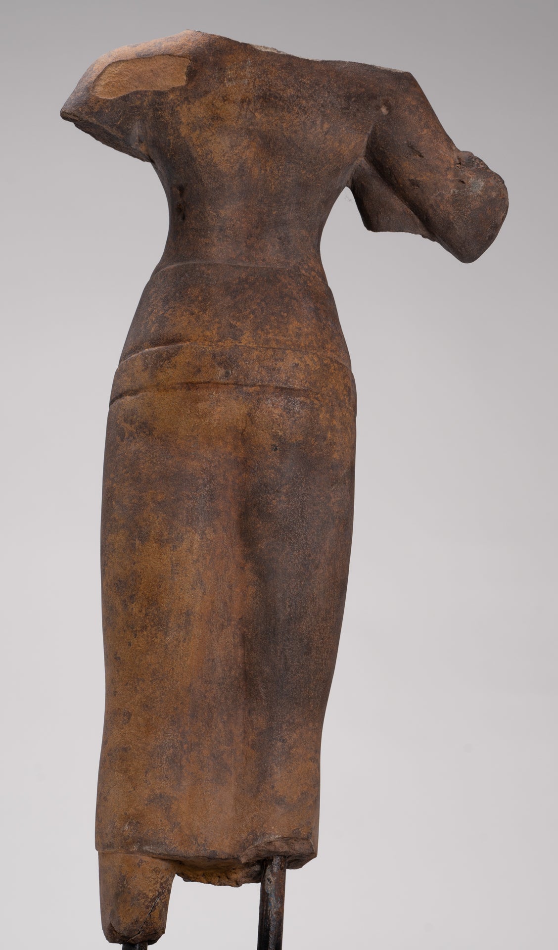 Vishnu Sculpture - Antique Phnom Da Style Mounted Sandstone Vishnu Statue - 60cm/24"