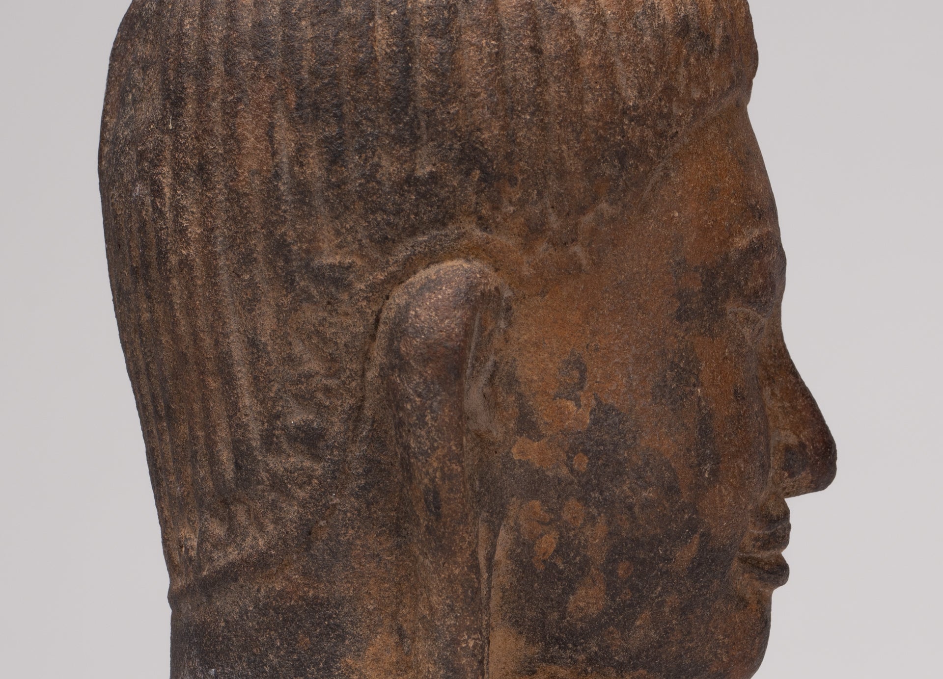 Vishnu Statue - Antique Prei Khmeng Style Stone Mounted Khmer Vishnu Head - 25cm / 10"