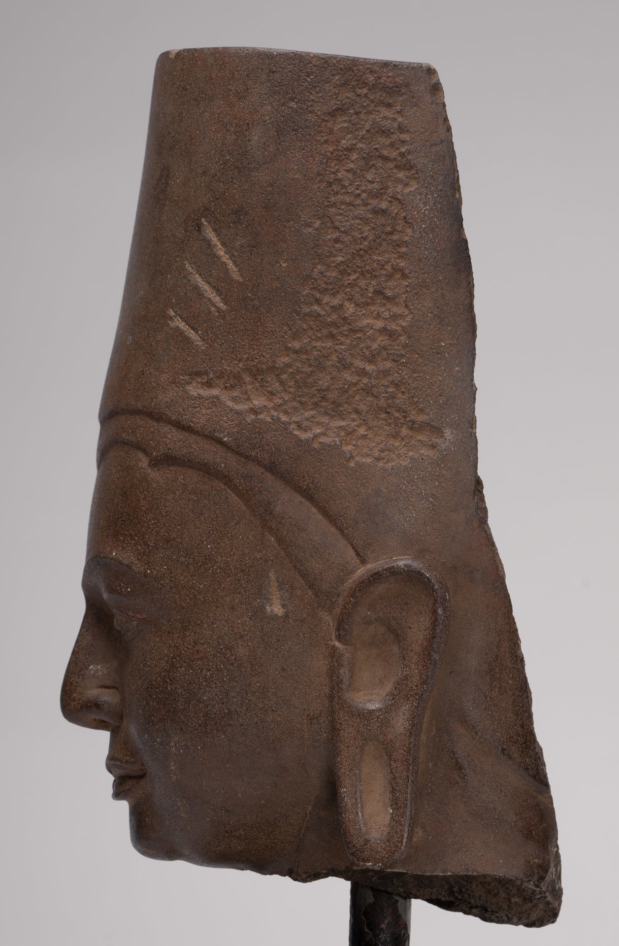 Vishnu Statue - Antique Phnom Da Style Stone Mounted Vishnu Head - 33cm/13"