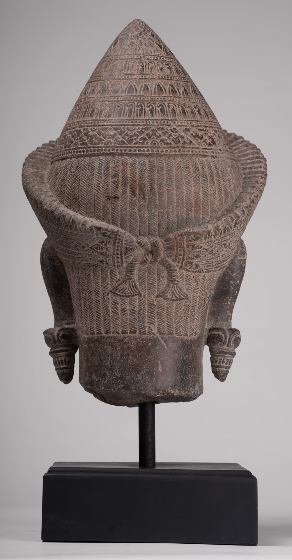 Vishnu Statue - Antique Banteay Srei Style Stone Mounted Khmer Vishnu Head - 51cm / 20"