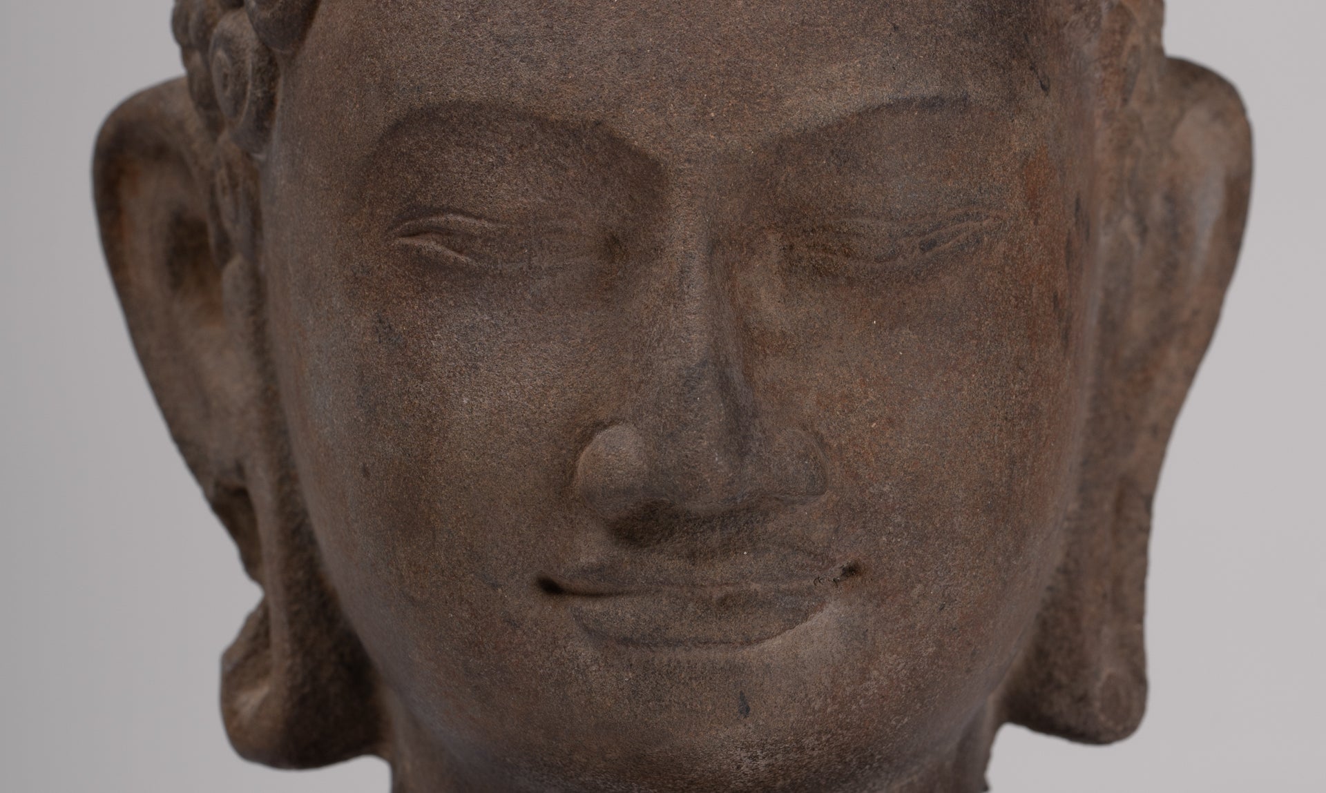 Buddha Statue - Antique Phnom Da Style Mounted Stone Khmer Buddha Head - 26cm/10" Tall