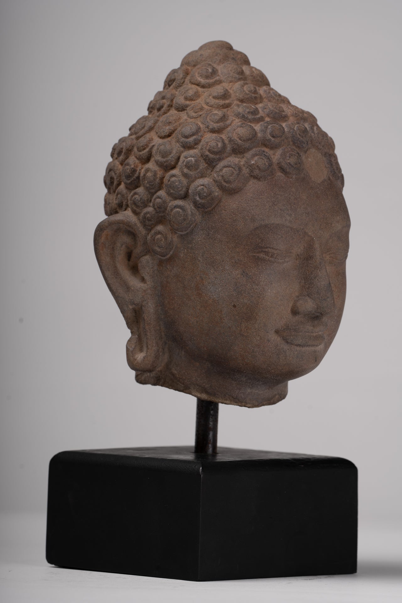 Buddha Statue - Antique Phnom Da Style Mounted Stone Khmer Buddha Head - 26cm/10" Tall