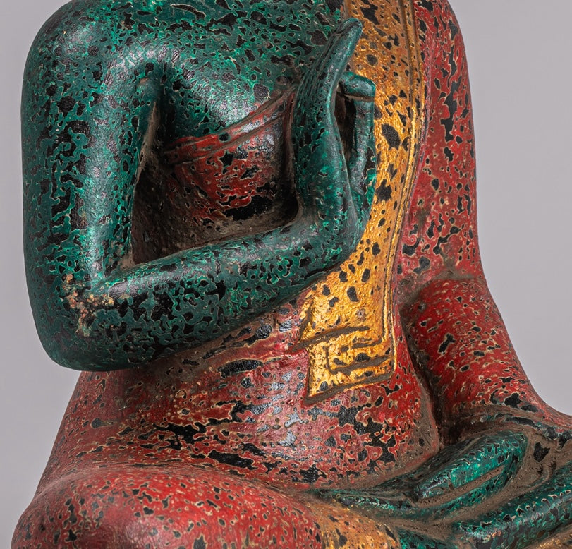 Estatua de Buda - Estatua de Buda de Madera de Camboya Antigua de Camboya.