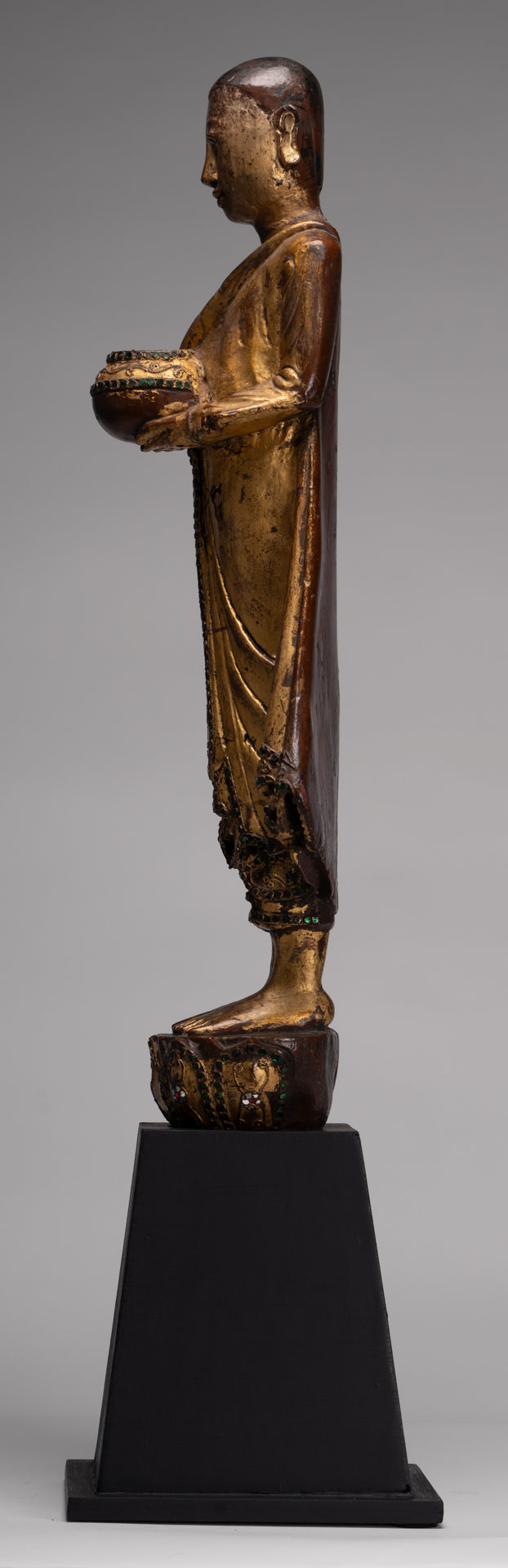 Statue de moine Mandalay en bois de style birman antique - 90 cm / 36 "