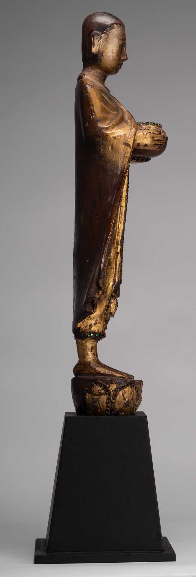 Statue de moine Mandalay en bois de style birman antique - 90 cm / 36 "