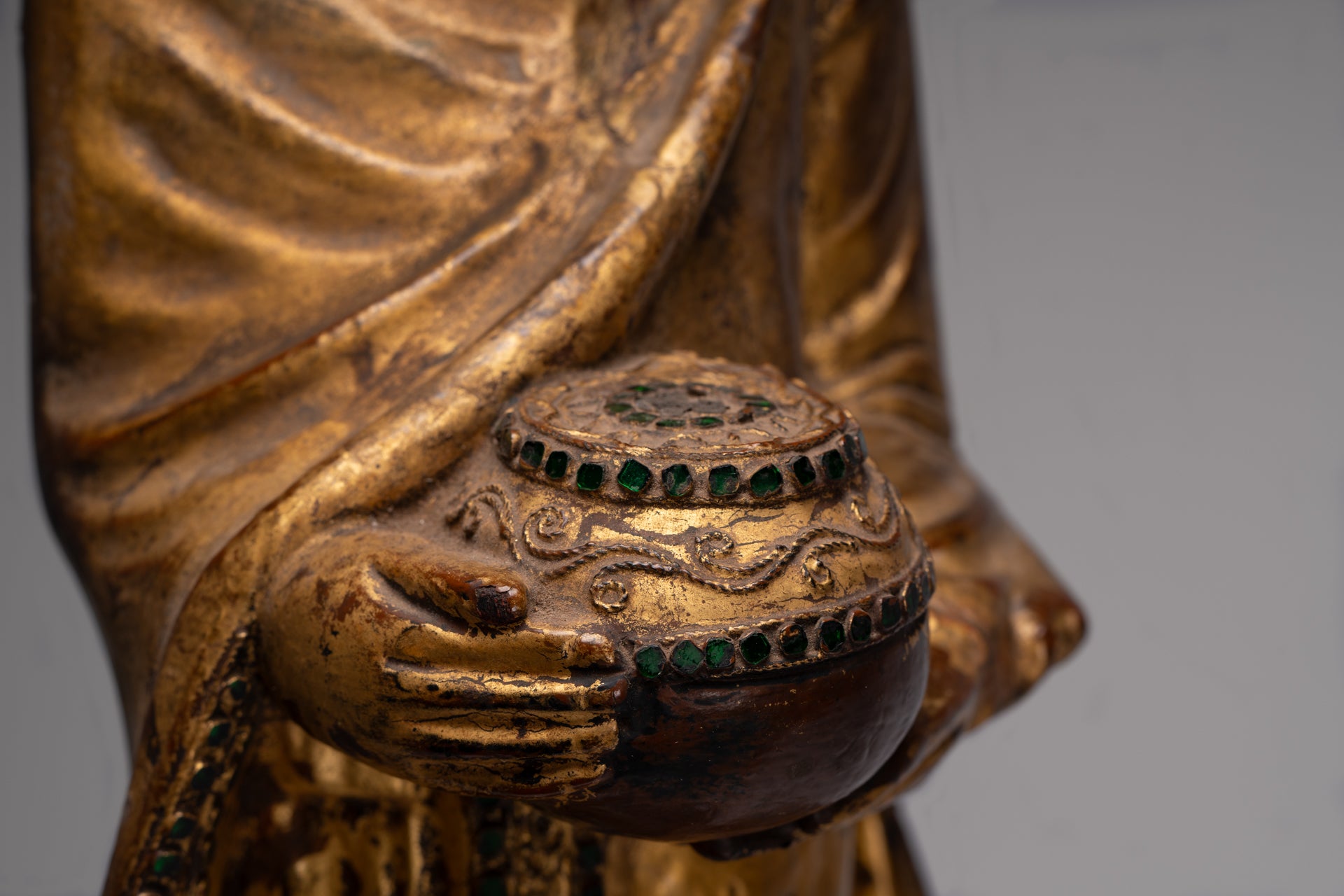 Statue de moine Mandalay en bois de style birman antique - 90 cm / 36 "