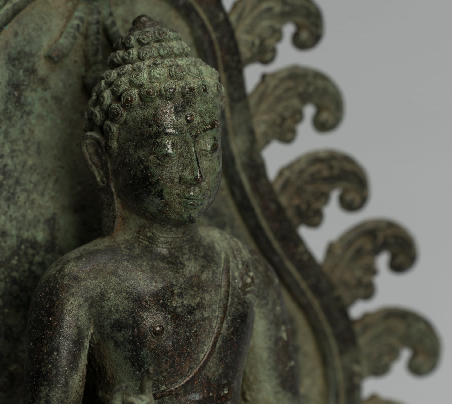 Statua del Buddha - Antique in stile indonesiano seduto in bronzo giavanese insegnamento Buddha - 25 cm/10 "