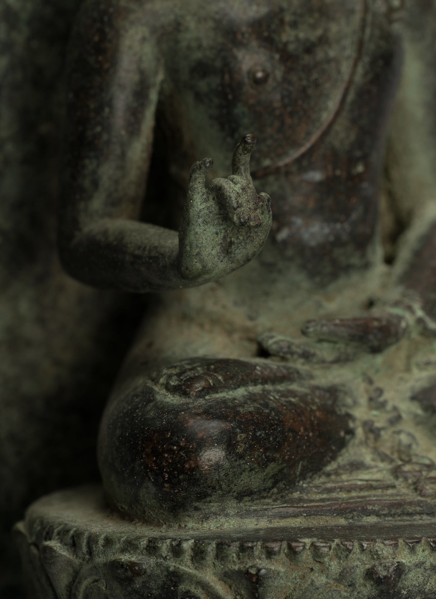 Statua del Buddha - Antique in stile indonesiano seduto in bronzo giavanese insegnamento Buddha - 25 cm/10 "