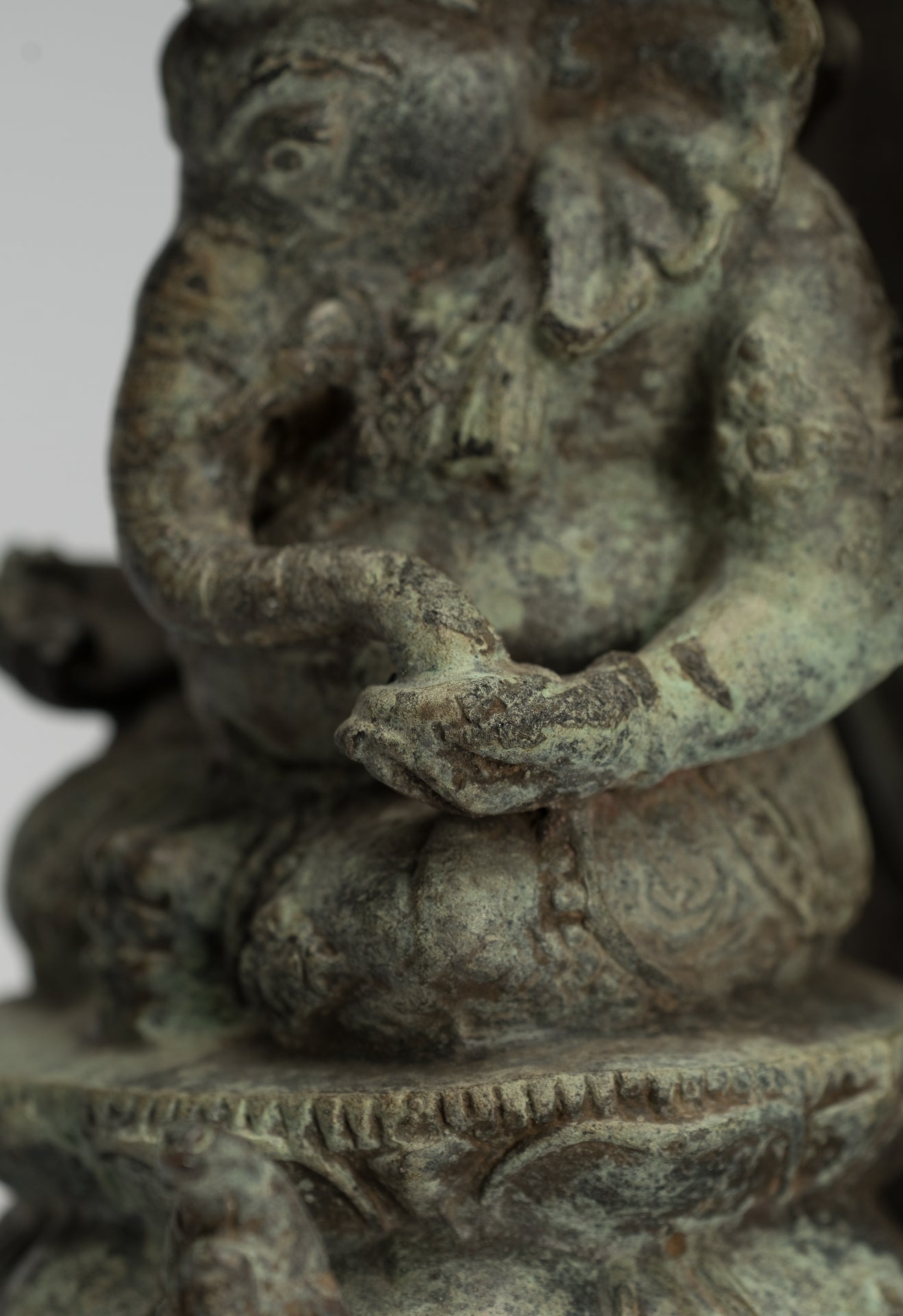 Statue de Ganesha - ancienne statue de Ganesha indonésienne en bronze de style javanais - 23cm / 9 "