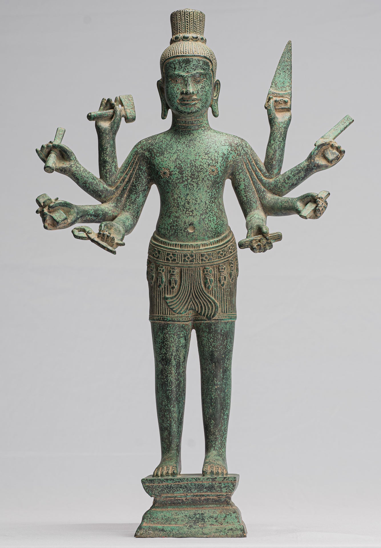 Statue de Vishnu - Statue de Vishnu de style Bayon en bronze de style khmer antique - 54 cm/22"