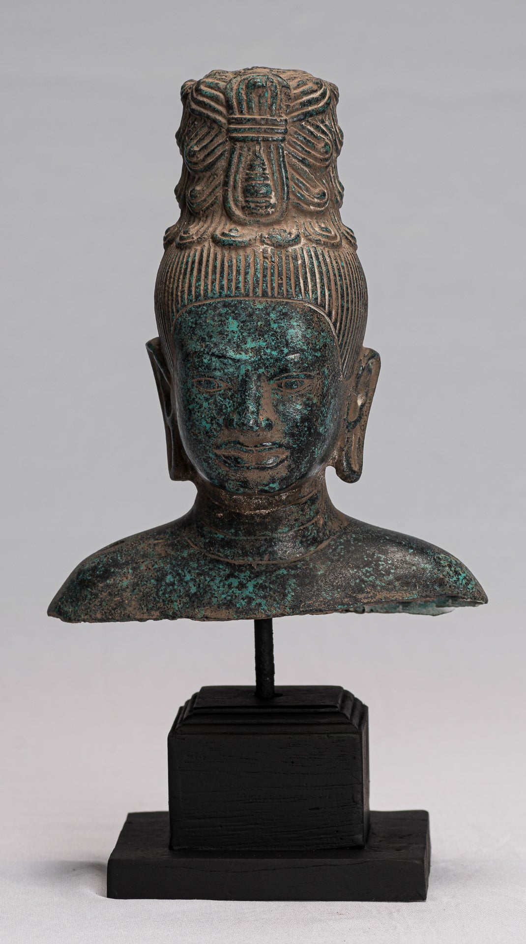 Antike Bronze-Maitreya-Buddha-Statue im Khmer-Stil – 30 cm.
