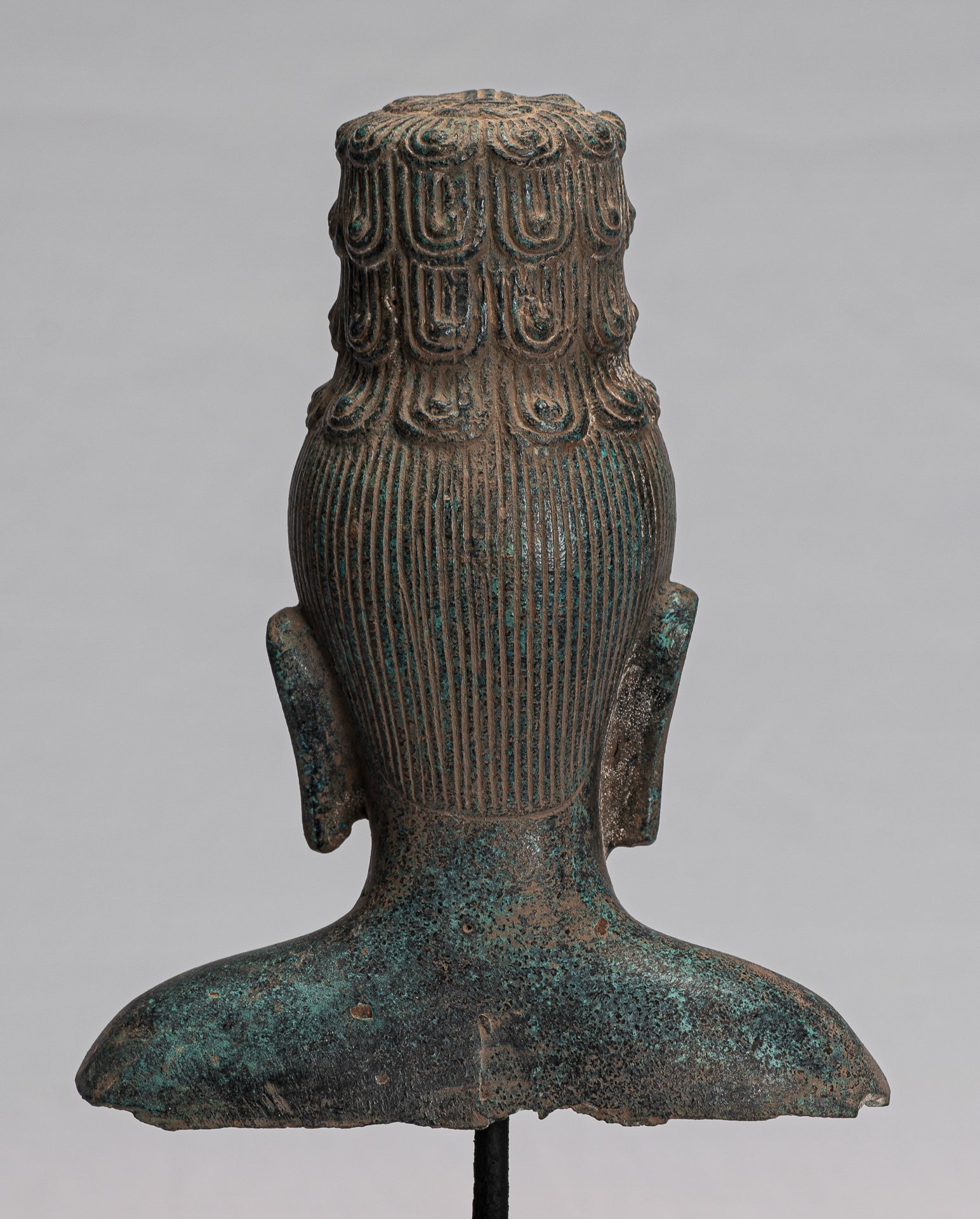 Antike Bronze-Maitreya-Buddha-Statue im Khmer-Stil – 30 cm.
