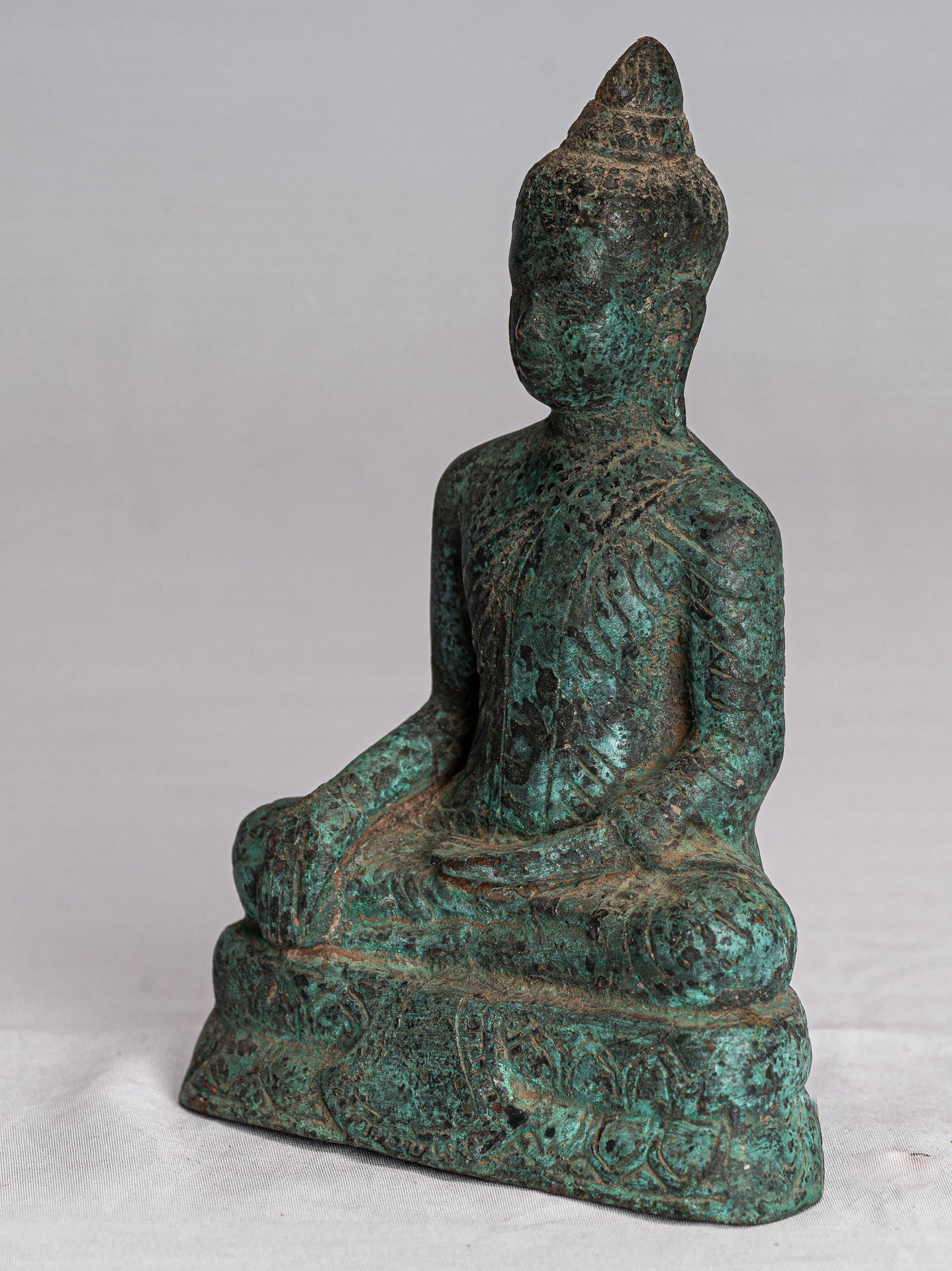 Statua di Buddha - Antique Khmer in stile Khmer Bronzo seduto l'Illuminismo Angkor Buddha Statue -16 cm/6 "