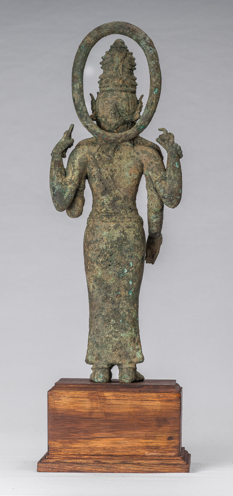 Vishnu – Statue de Vishnu debout en bronze de style indonésien antique Majapahit Java – 51 cm/20"