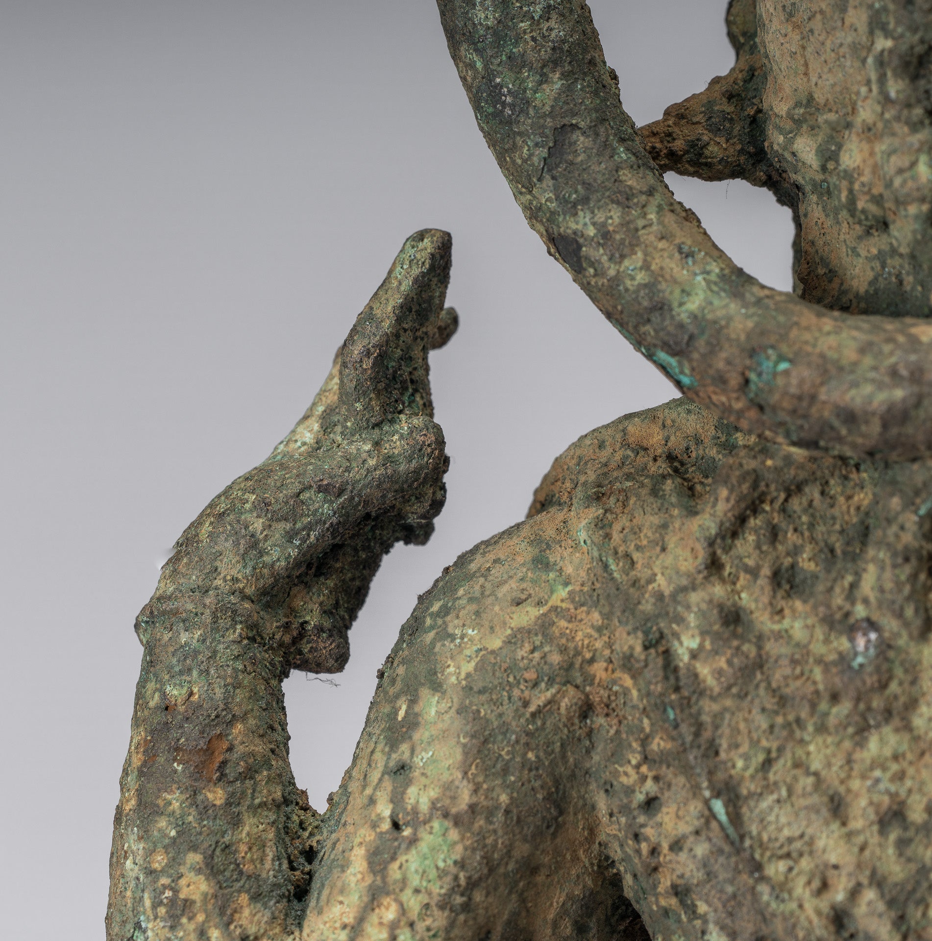 Vishnu – Statue de Vishnu debout en bronze de style indonésien antique Majapahit Java – 51 cm/20"