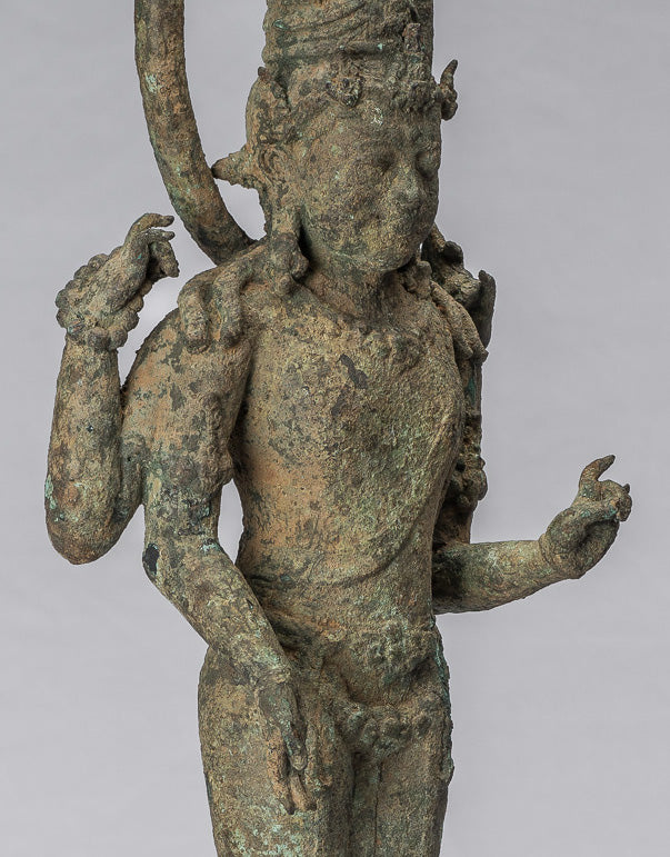 Vishnu – Statue de Vishnu debout en bronze de style indonésien antique Majapahit Java – 51 cm/20"