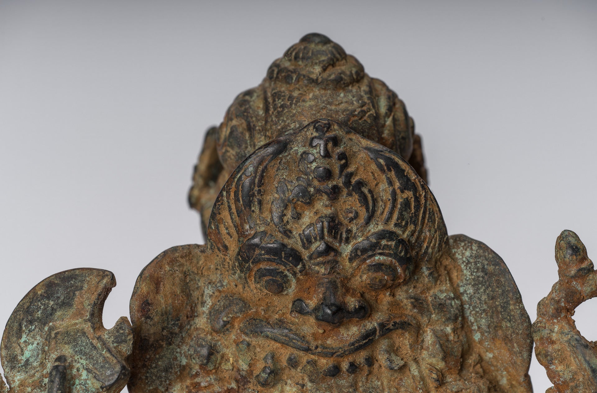 Statue de Ganesha – Statue de Ganesha indonésienne assise en bronze de style javanais antique – 20 cm