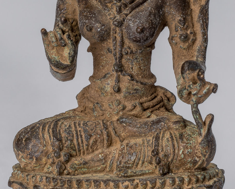Statue de Tara – Antique style Java Majapahit indonésien assis en bronze Devi Tara – 8 cm