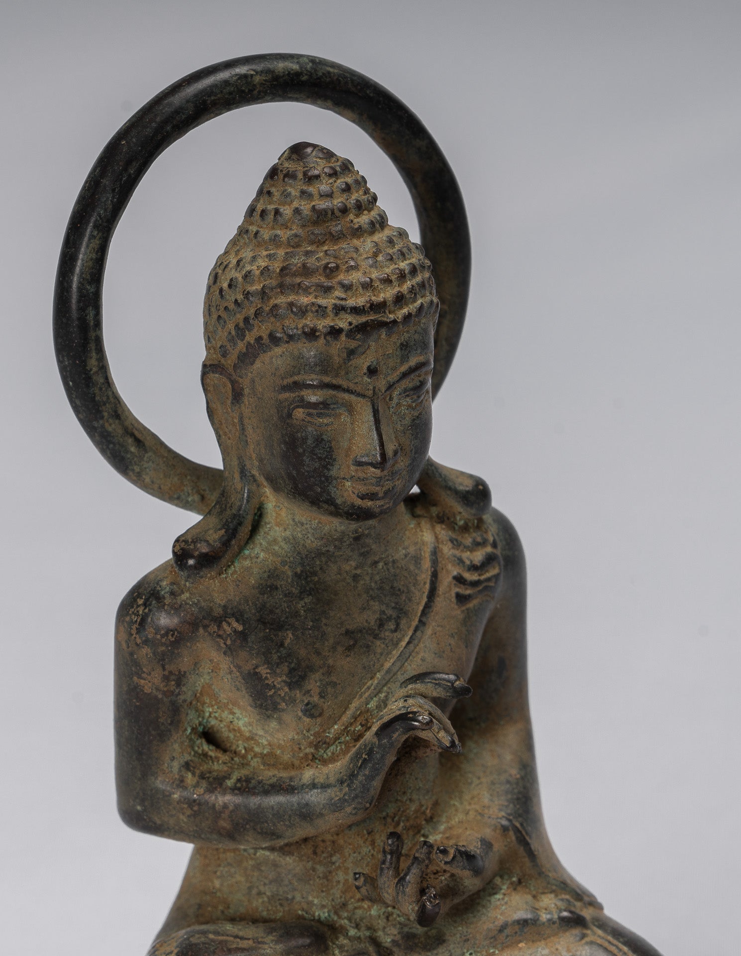Estatua de Buda - Estilo indonesio antiguo de bronce sentado Javanese Buda - 16 cm/6 "