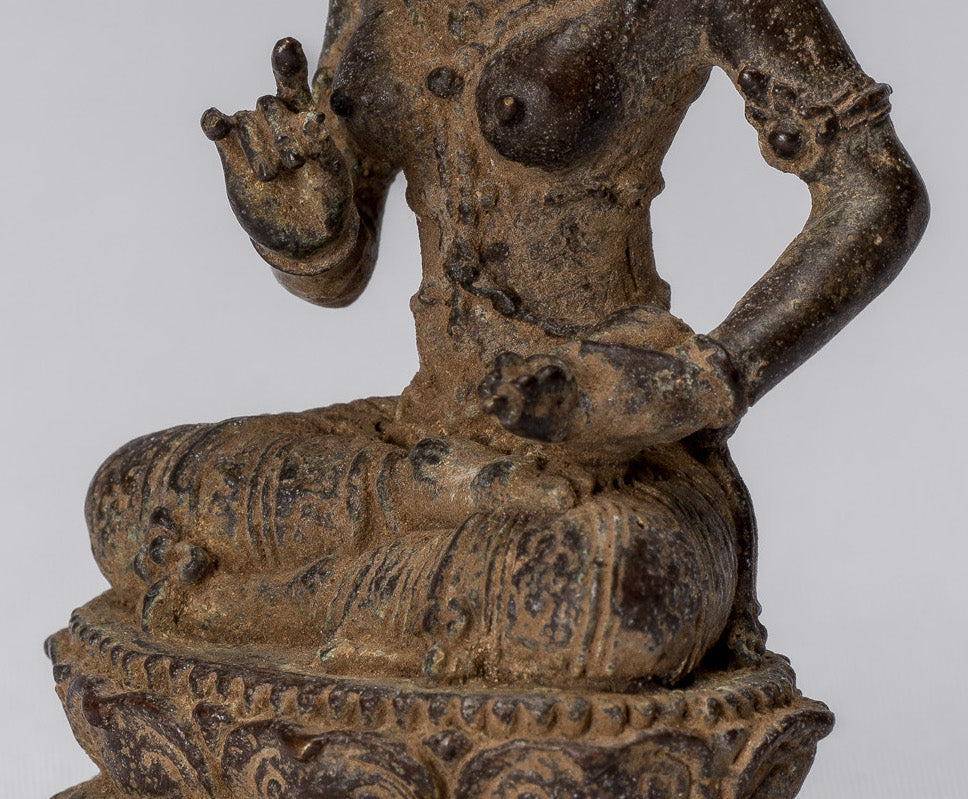 Statue de Tara – Statue de Devi Tara en bronze indonésien de style Java antique – 8 cm/3"