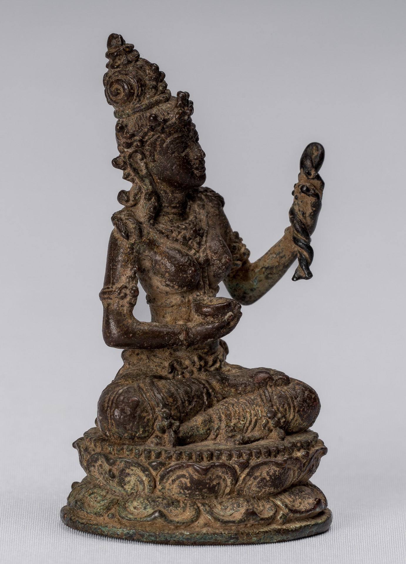 Statue de Tara – Statue de Devi Tara en bronze indonésien de style Java antique – 8 cm/3"