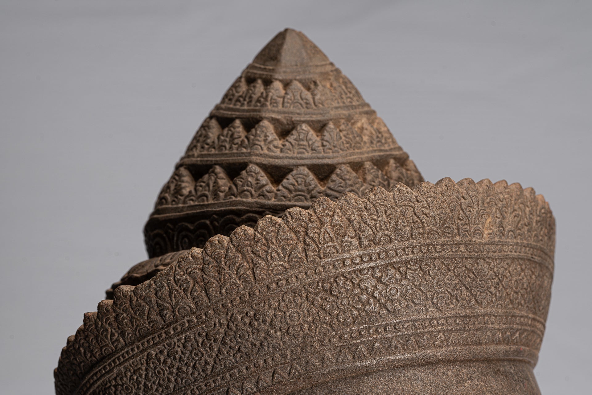 Vishnu Statue-Antique Banteay Srei Style Stone Mounted Khmer Vishnu Head-57cm/23 "