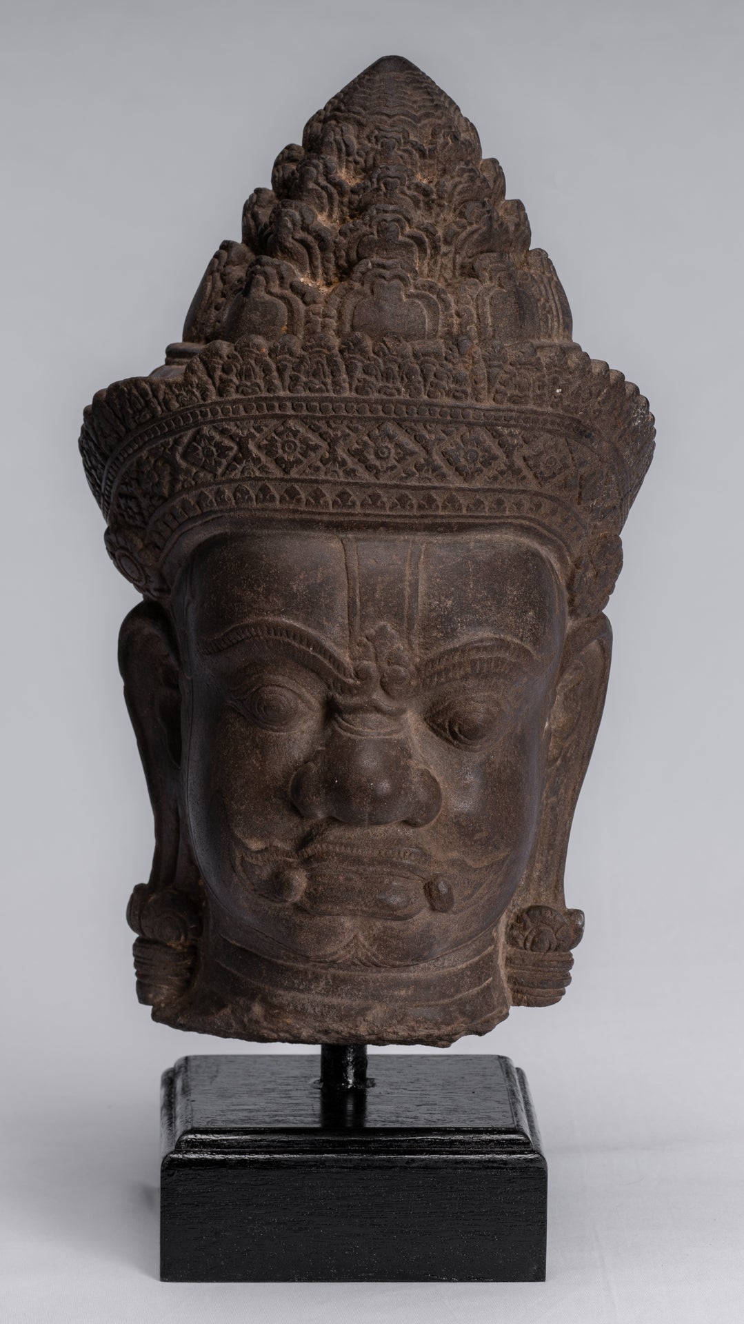 Wächterstatue – antiker Khmer-Stein, Angkor Wat-Stil, Yaksha-Tempelwächter – 37 cm.