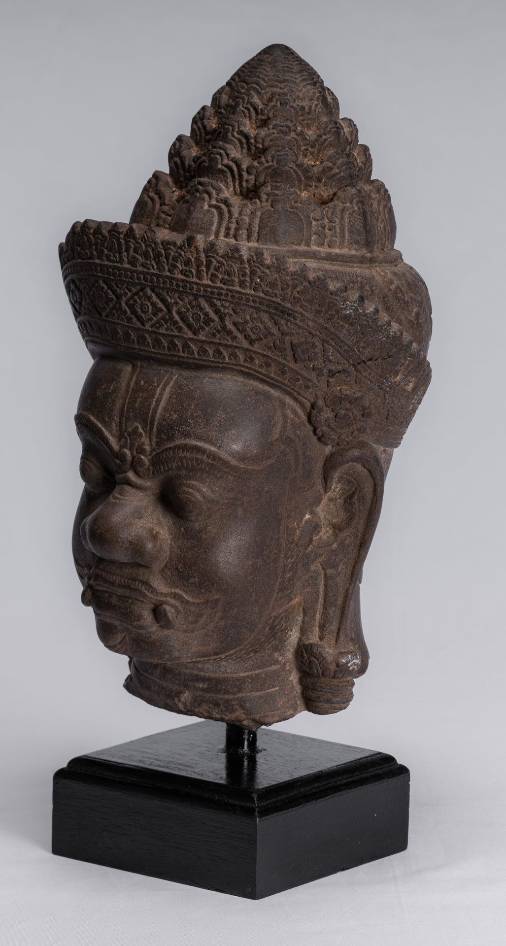 Wächterstatue – antiker Khmer-Stein, Angkor Wat-Stil, Yaksha-Tempelwächter – 37 cm.