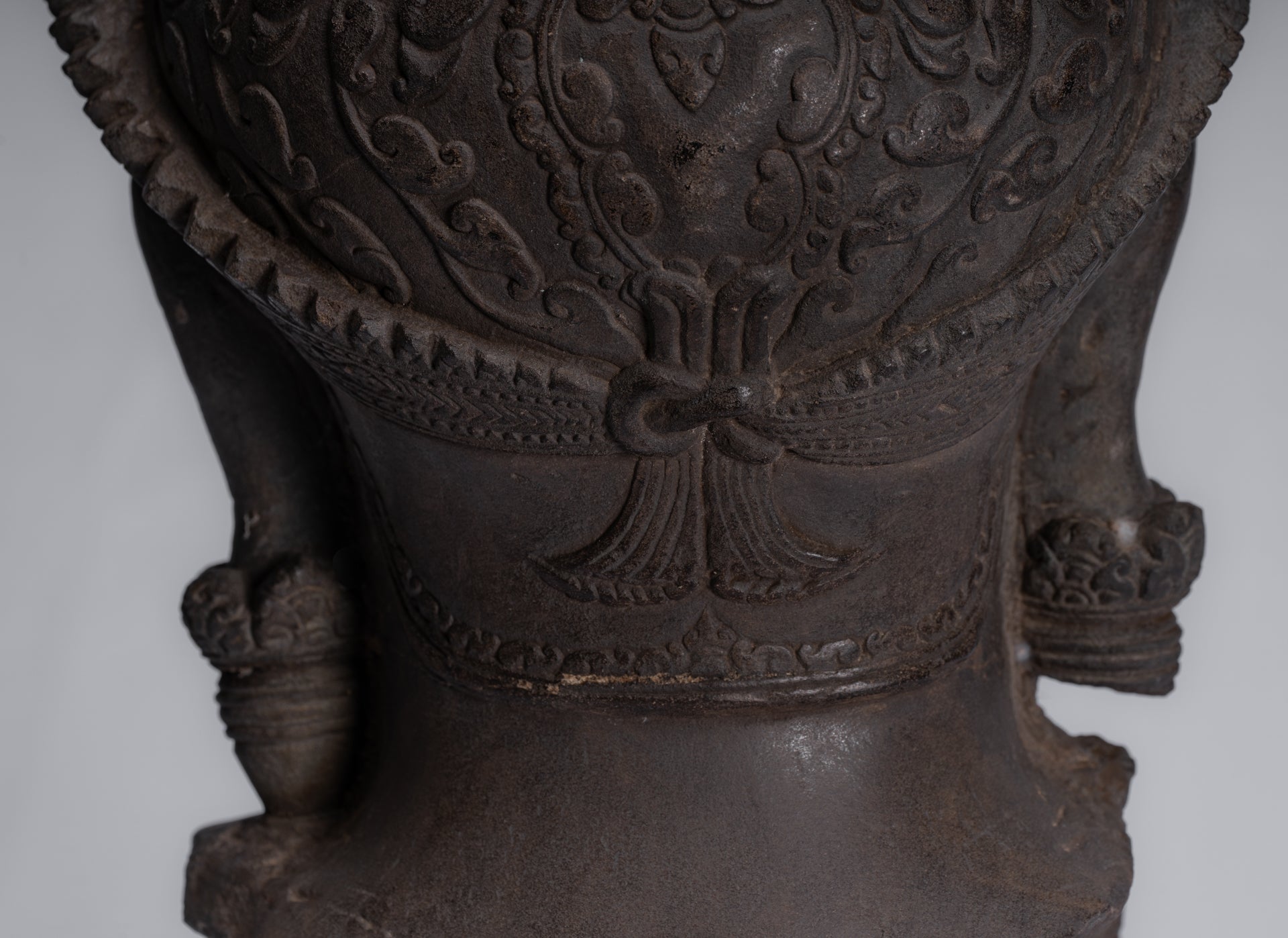 Garuda-Statue – antike Banteay-Srei-Stil-Stein-Khmer-Garuda-Vishnu-Statue – 46 cm/18 Zoll