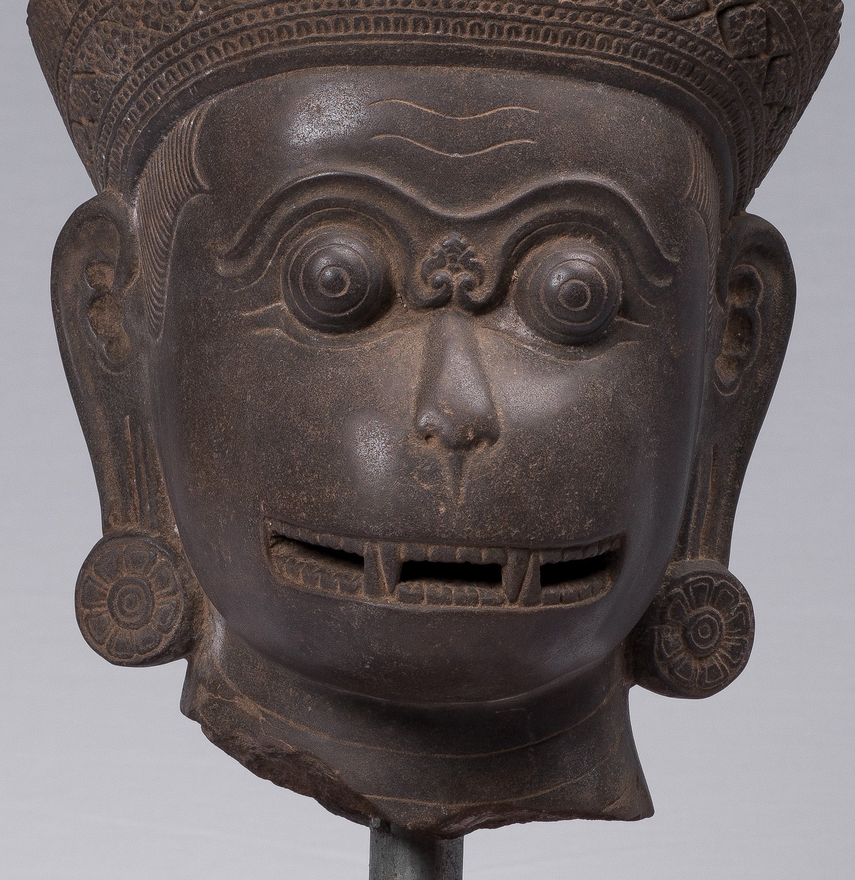 Antique JMER Style Stone Banteay Srei Hindu Dios Hanuman Estatua - 55 cm/22 "de alto