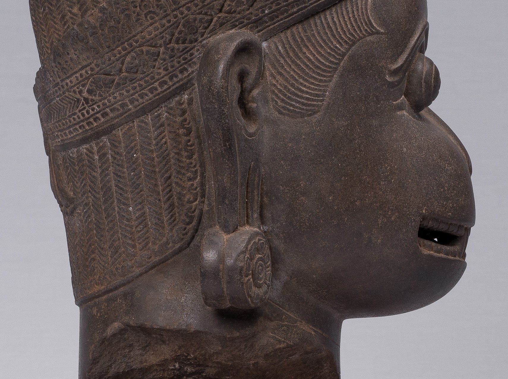 Antique JMER Style Stone Banteay Srei Hindu Dios Hanuman Estatua - 55 cm/22 "de alto