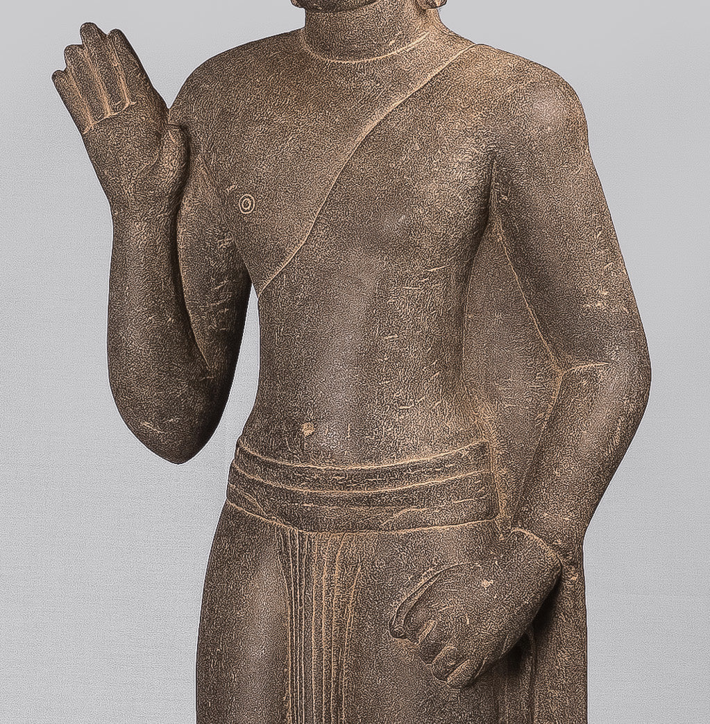 Statue de Bouddha – Bouddha khmer de protection en pierre debout de style Phnom Da antique – 123 cm de haut