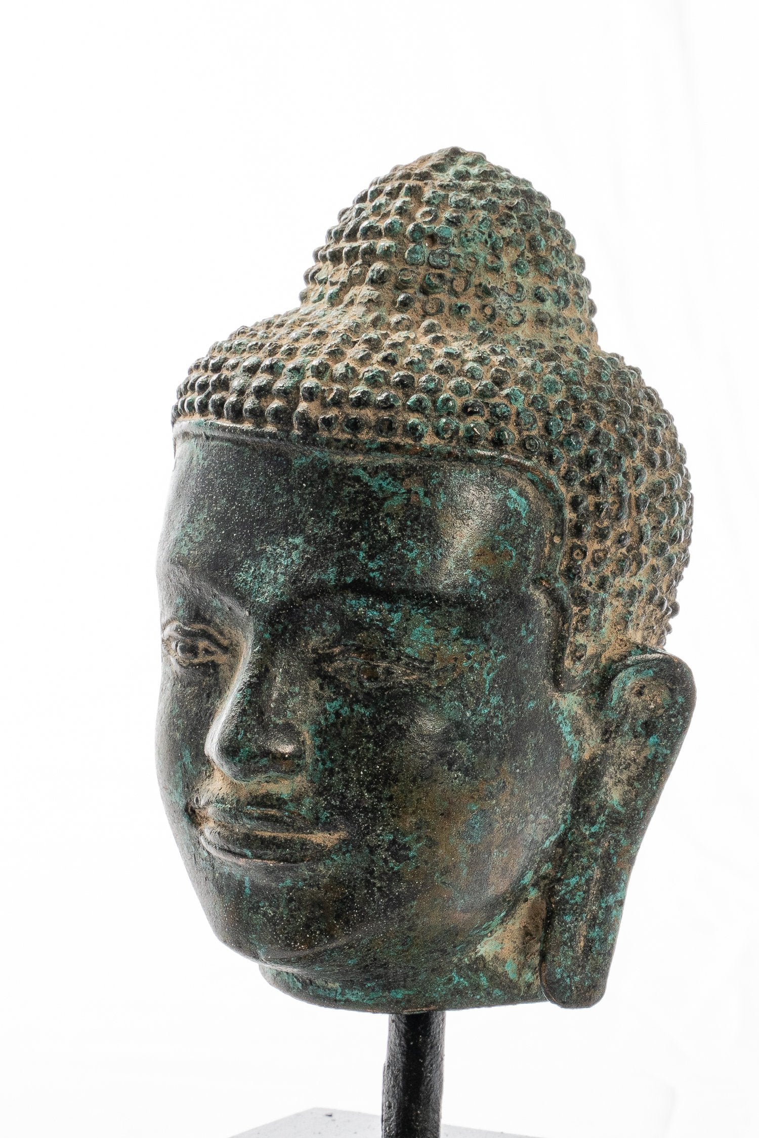 Buddha-Statue – Antik-Thai-Stil montierte Dvaravati-Bronze-Buddha-Kopf-Statue – 19 cm/20,3 cm