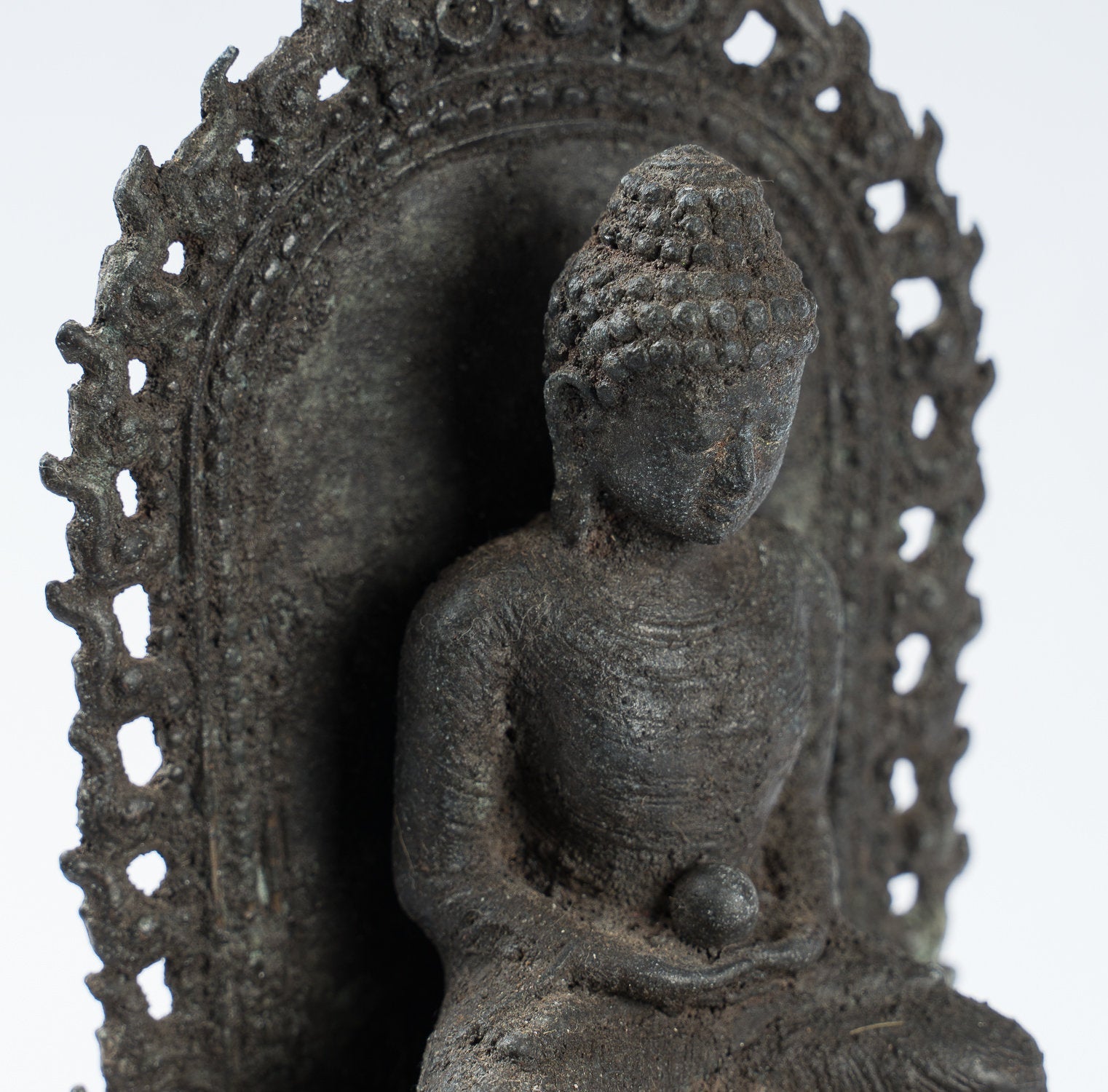 Antique in stile indonesiano seduto in bronzo giavanese Amitabha Buddha Statua - 22 cm/9 "