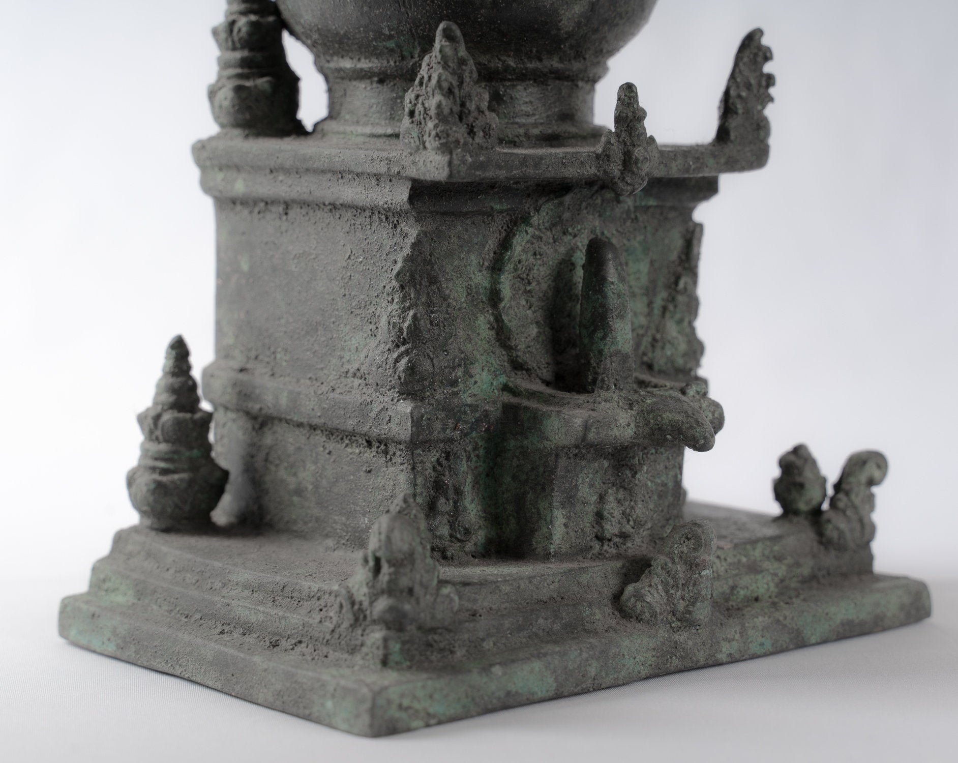 Antique in stile indonesiano seduto in bronzo giavanese Amitabha Buddha Statua - 22 cm/9 "