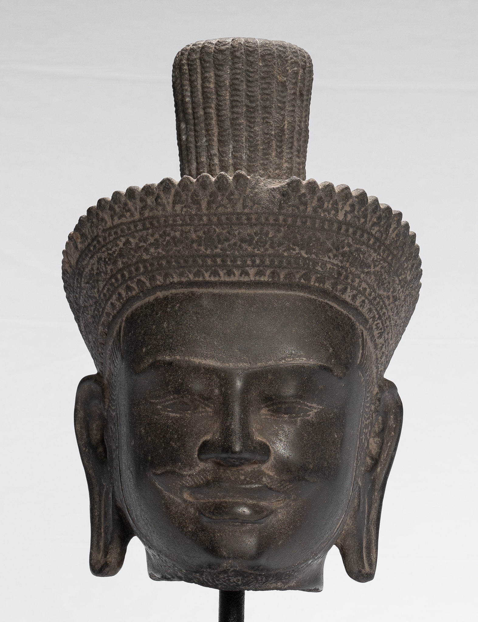 Estatua de Vishnu - Cabezal de Khmer Vishnu montado en piedra antiguo Koh Ker - 37cm / 15 "