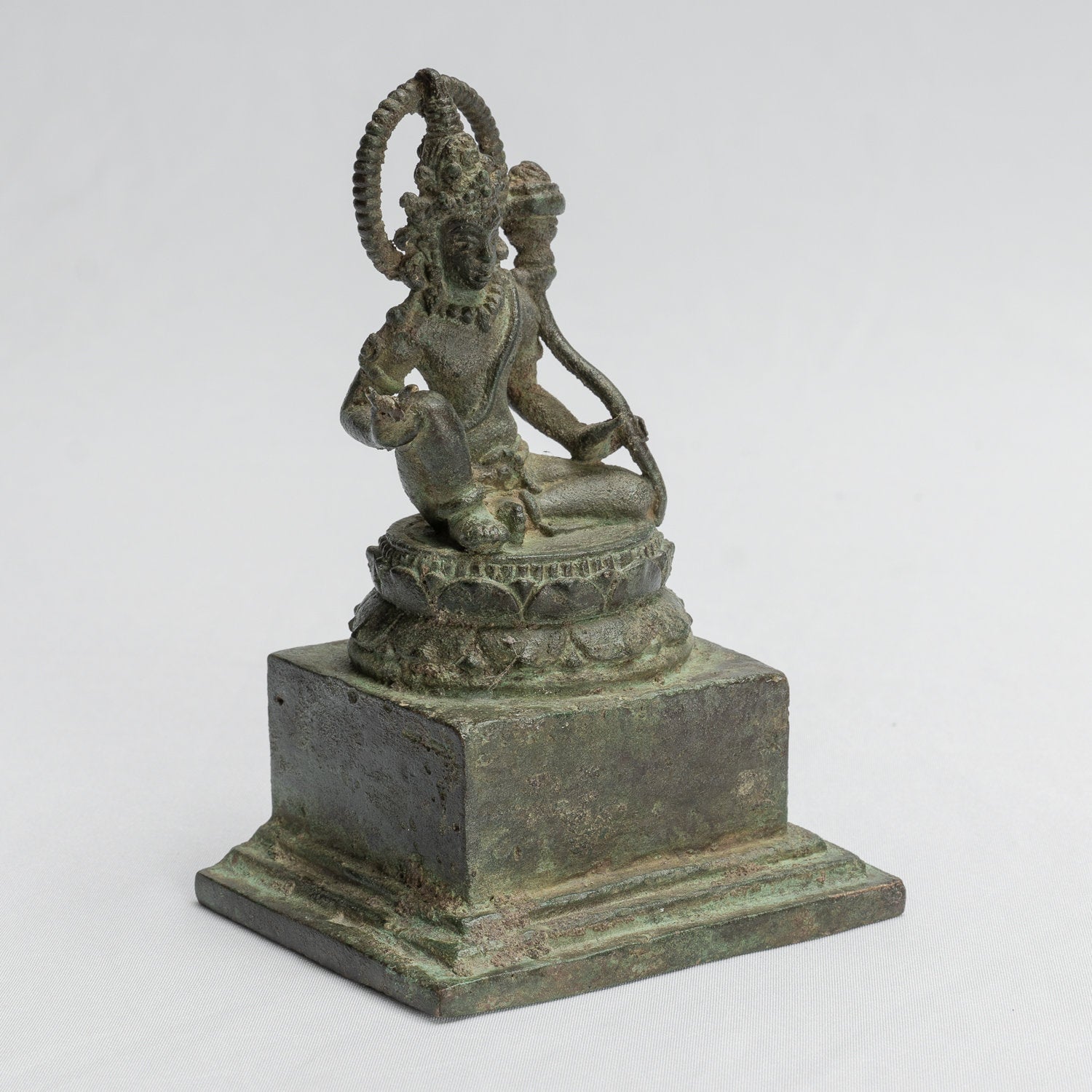 Statue de Tara – Statue antique de style Java Majapahit assise en bronze Devi Tara – 12 cm/12,7 cm