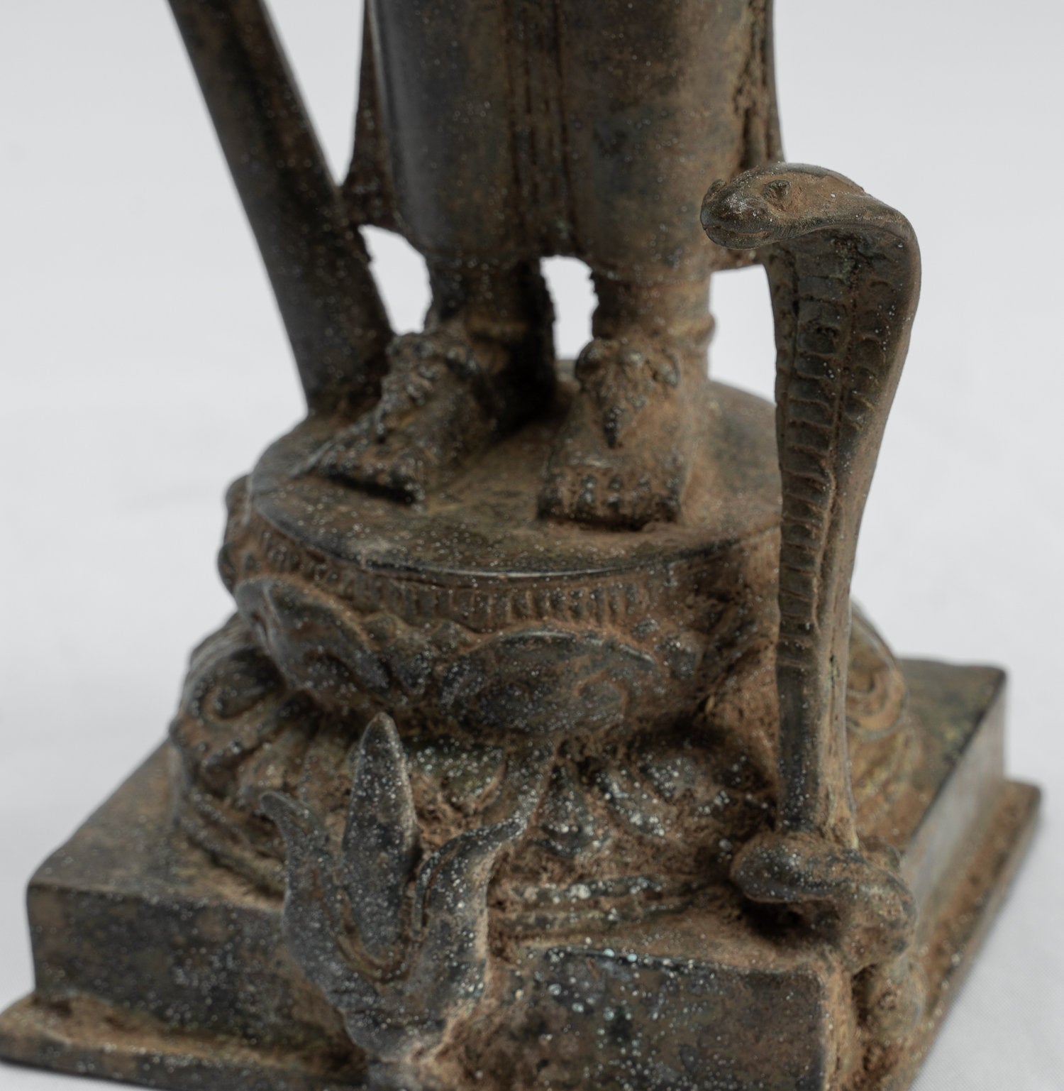 Statue Shiva - Antique in stile indonesiano bronzo giavanese in piedi a 6 bracci Shiva Statua - 36 cm/14 "