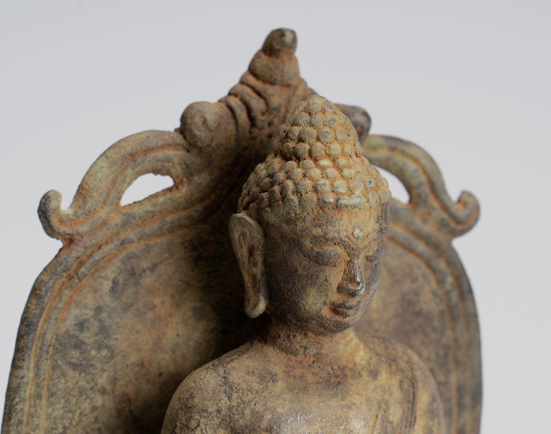 Statua Buddha - Antique in stile indonesiano Bronzo seduto amitabha statua di Buddha giavanese - 16 cm/6 "